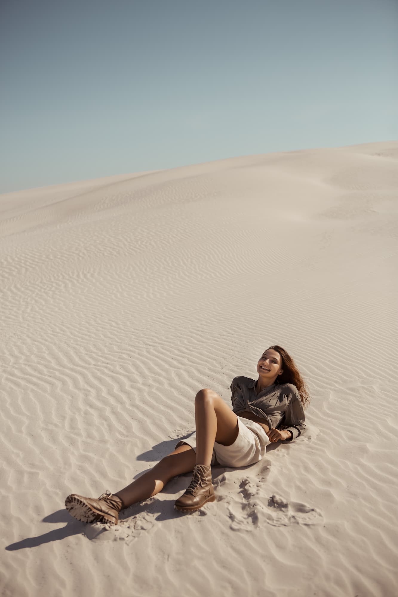 safaei women in desert morocco— best Morocco tours